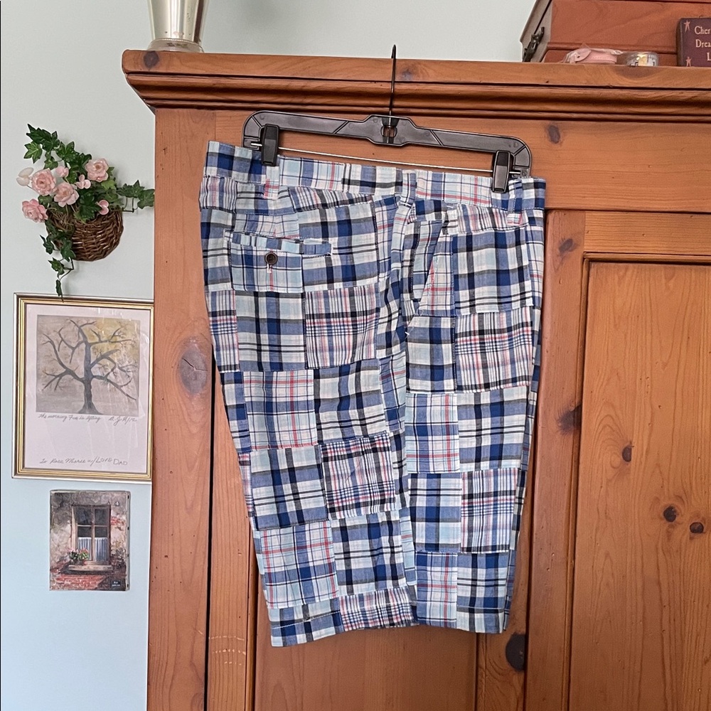 G.H. Bass & Co. Men's Blue Plaid Shorts Size 42